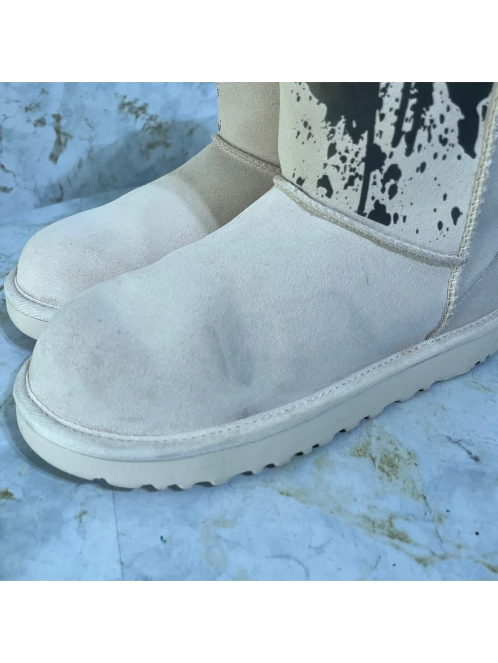 UGG Classic Short II Women's Size 6 Shoes Beige Fur Lined Splatter Comfort Boots